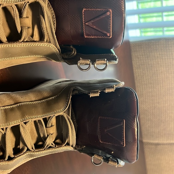 Men’s LV sneakers - Picture 3 of 6